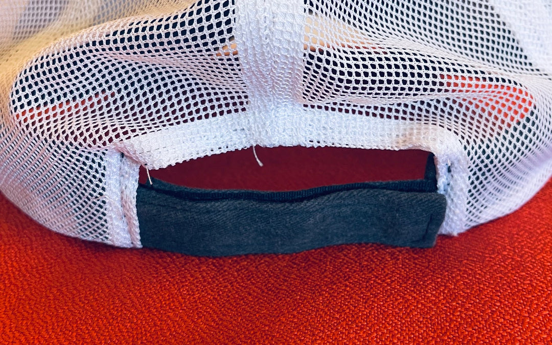 Image of the closure style of the hat-velcro